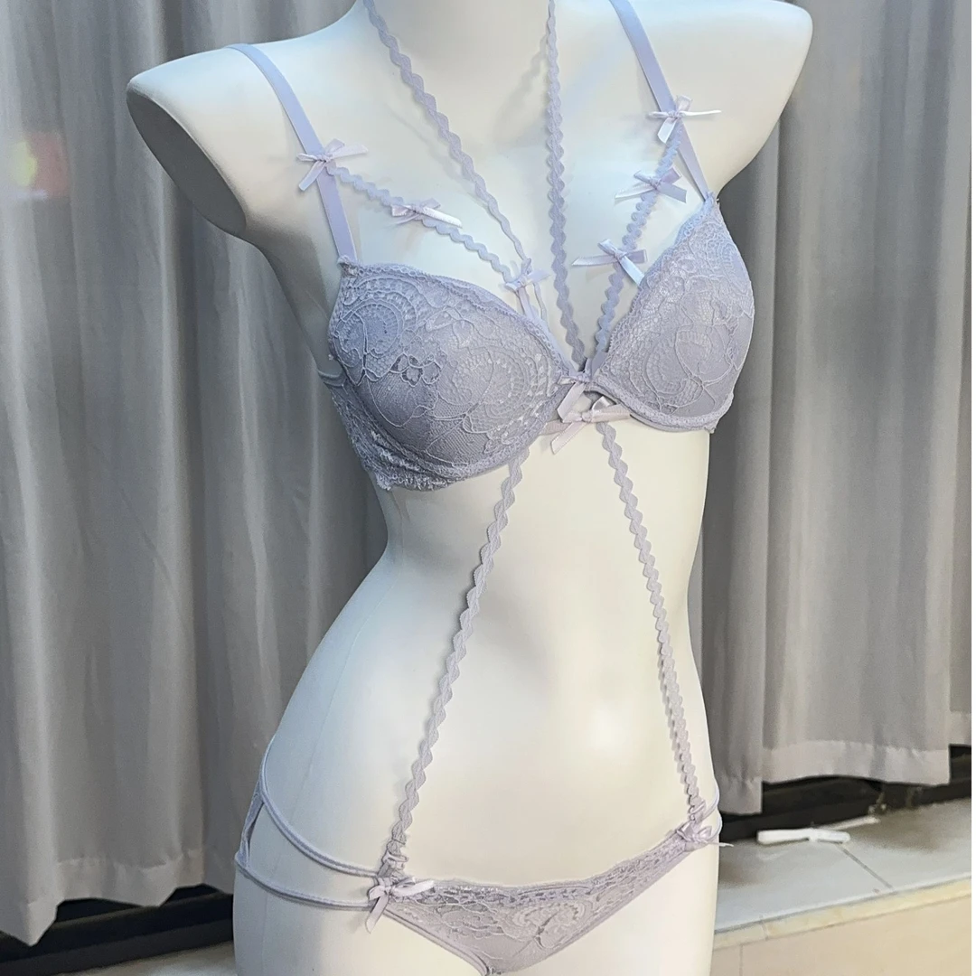 聚拢上托性感交叉内衣连体美胸线蕾丝内衣挂脖可拆卸纯欲