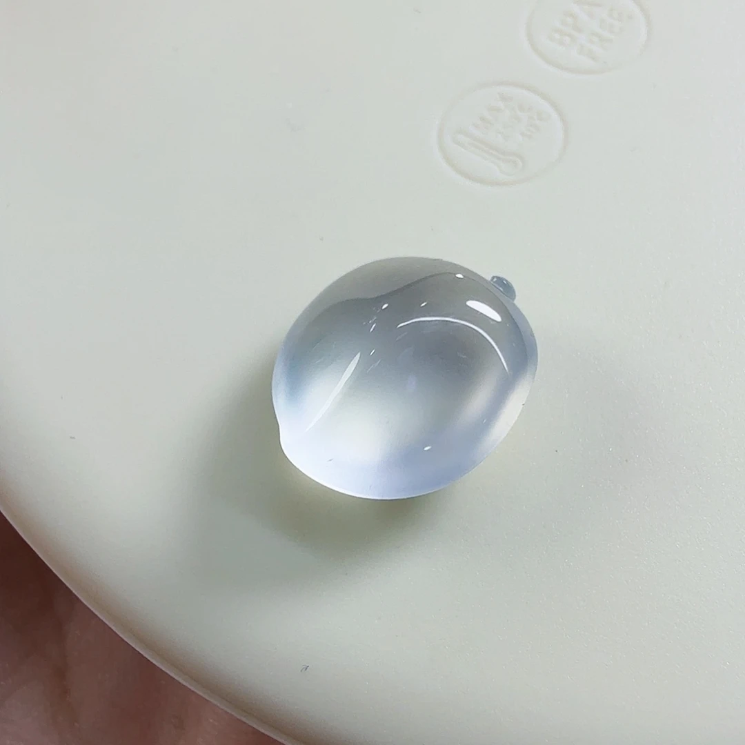 翡翠未镶嵌颈饰桃子