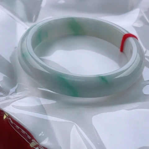 翡翠未镶嵌手镯60无大纹裂48小时鉴赏微棉石筋