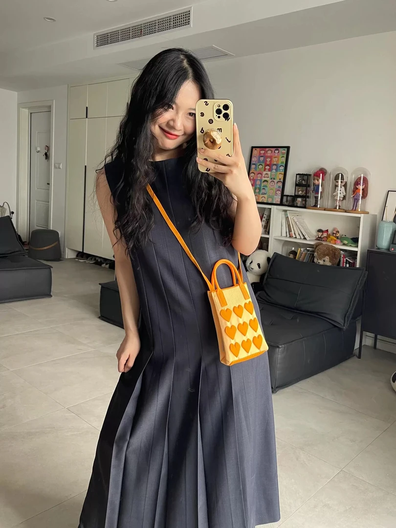 法式圆领无袖背心长裙显高百褶西装连衣裙夏