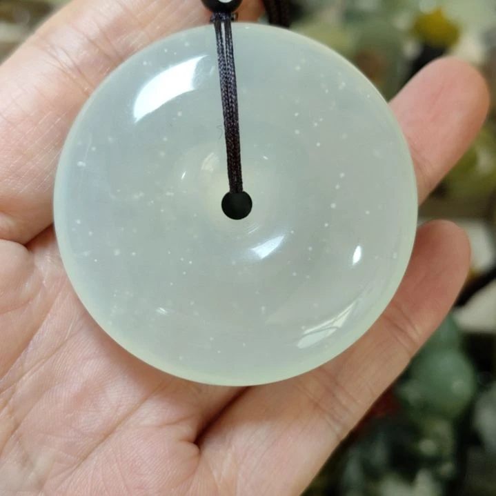 岫玉未镶嵌挂坠款式