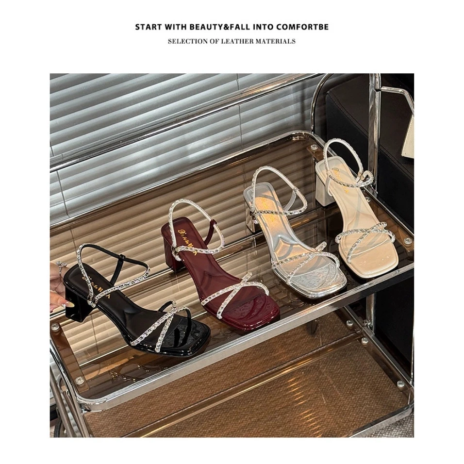 香港粗跟方头露趾凉鞋女2025夏季新款仙女风优雅水钻罗马凉鞋中跟