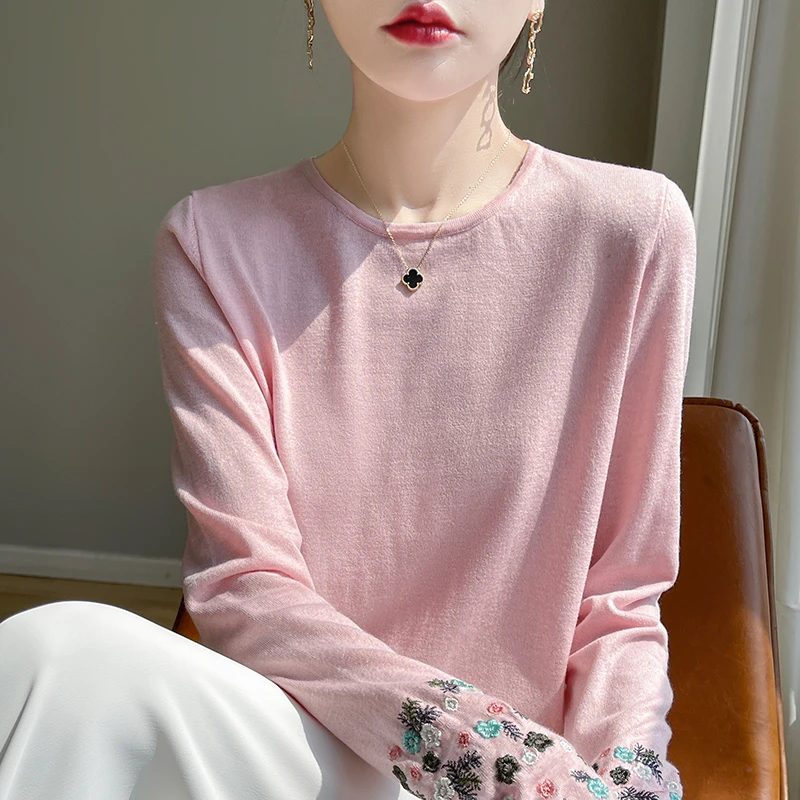 精纺羊毛衫女士重工圆领刺绣套头桑蚕丝针织毛衣洋气百搭打底上衣