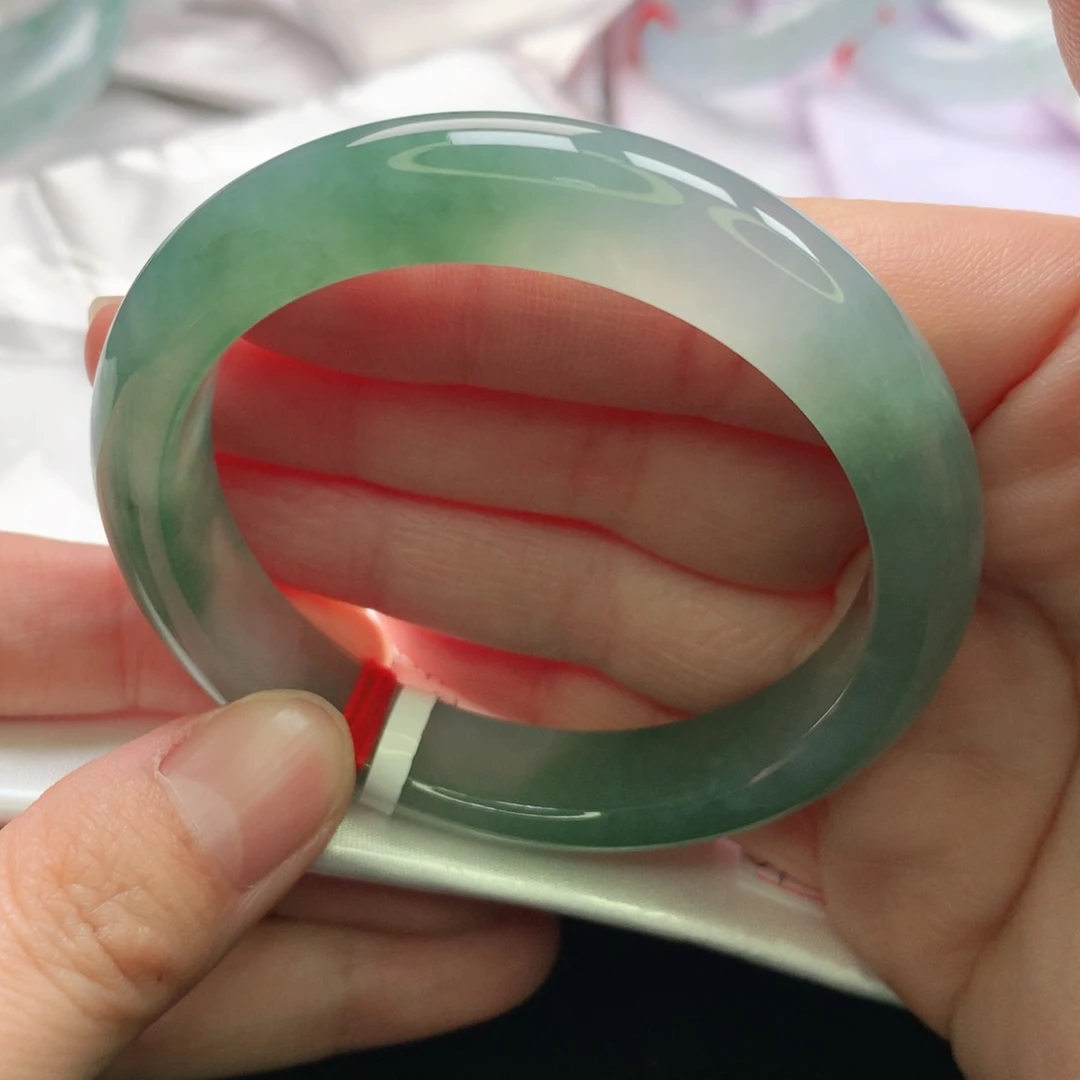 翡翠手镯未镶嵌5152圈