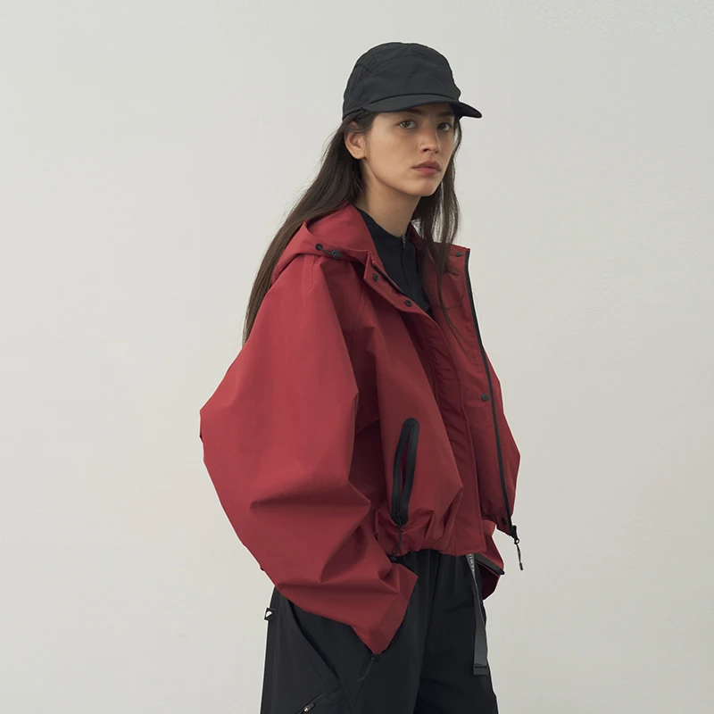 半圆女装[运动]2025春季轻运动休闲户外外套女连帽立领D24407736