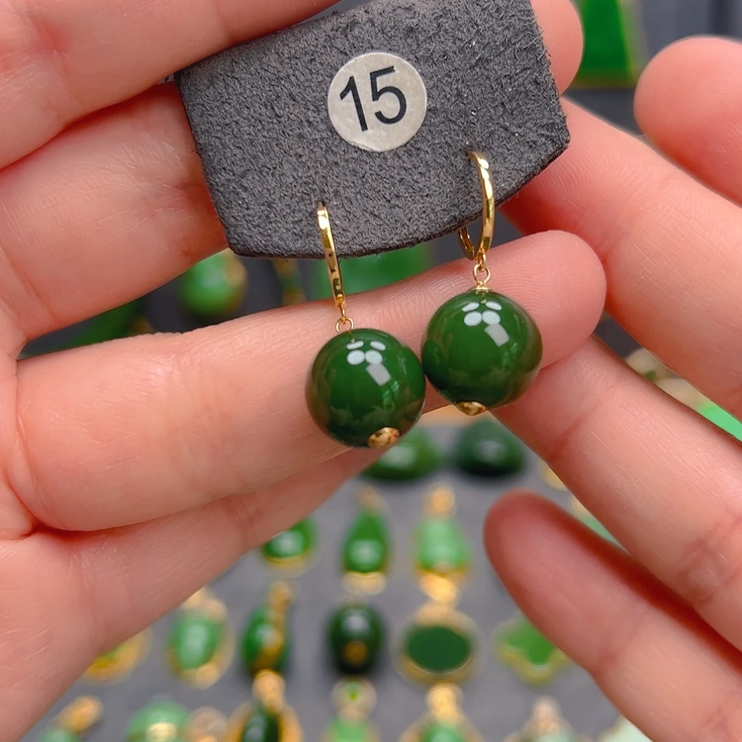 碧***琴和田玉18K金镶嵌耳饰