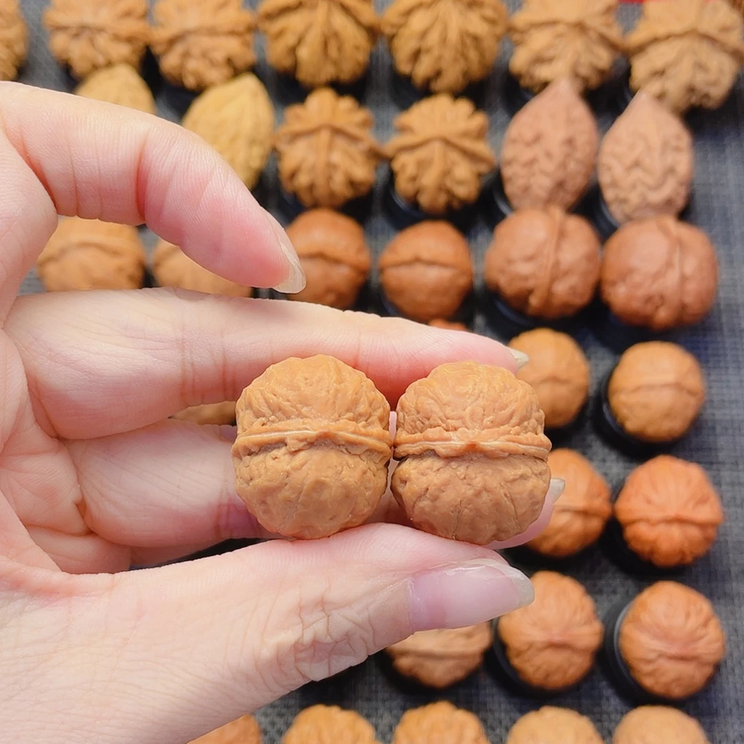 不***财文玩核桃把件迷你元宝