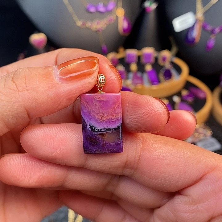 苏纪石（舒俱来）18K金镶嵌吊坠