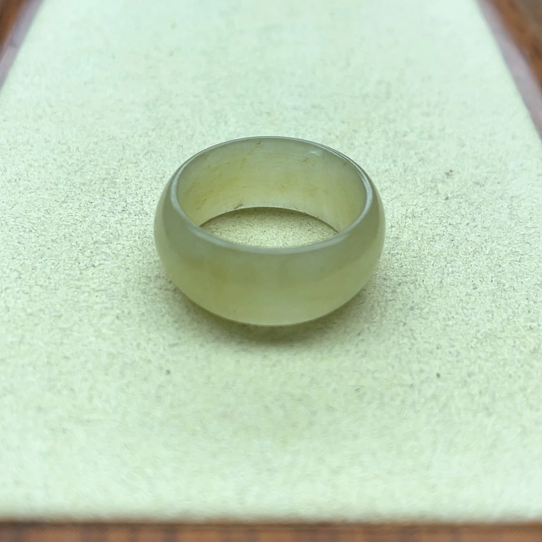 未镶嵌戒指和田玉32浅糖轮胎14码