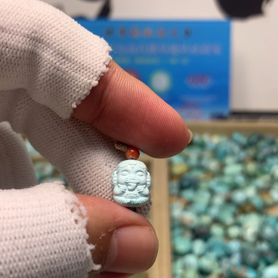 绿松石未镶嵌挂件