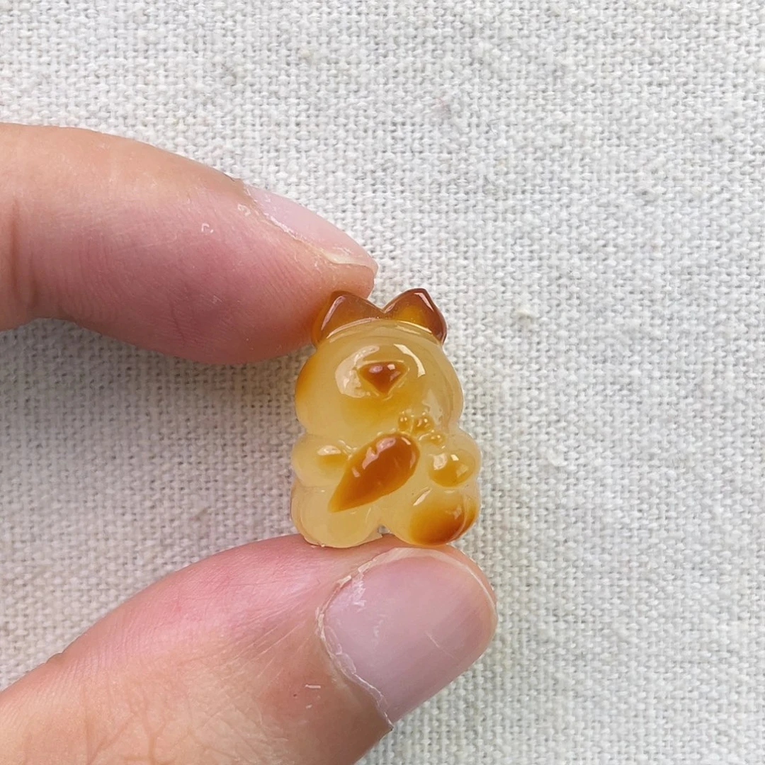 琥珀未镶嵌珠宝奇石兔子