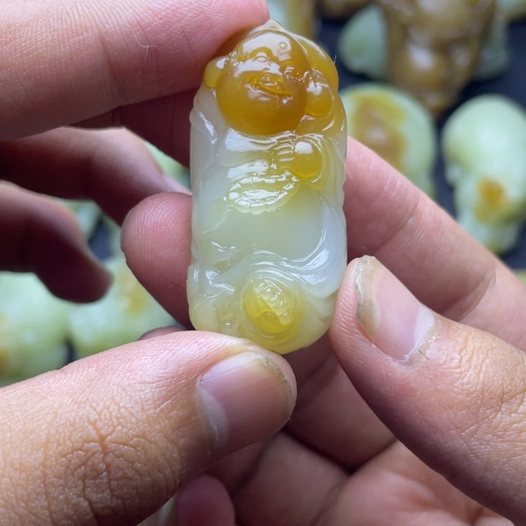 和田玉（糖玉）未镶嵌挂件～****～