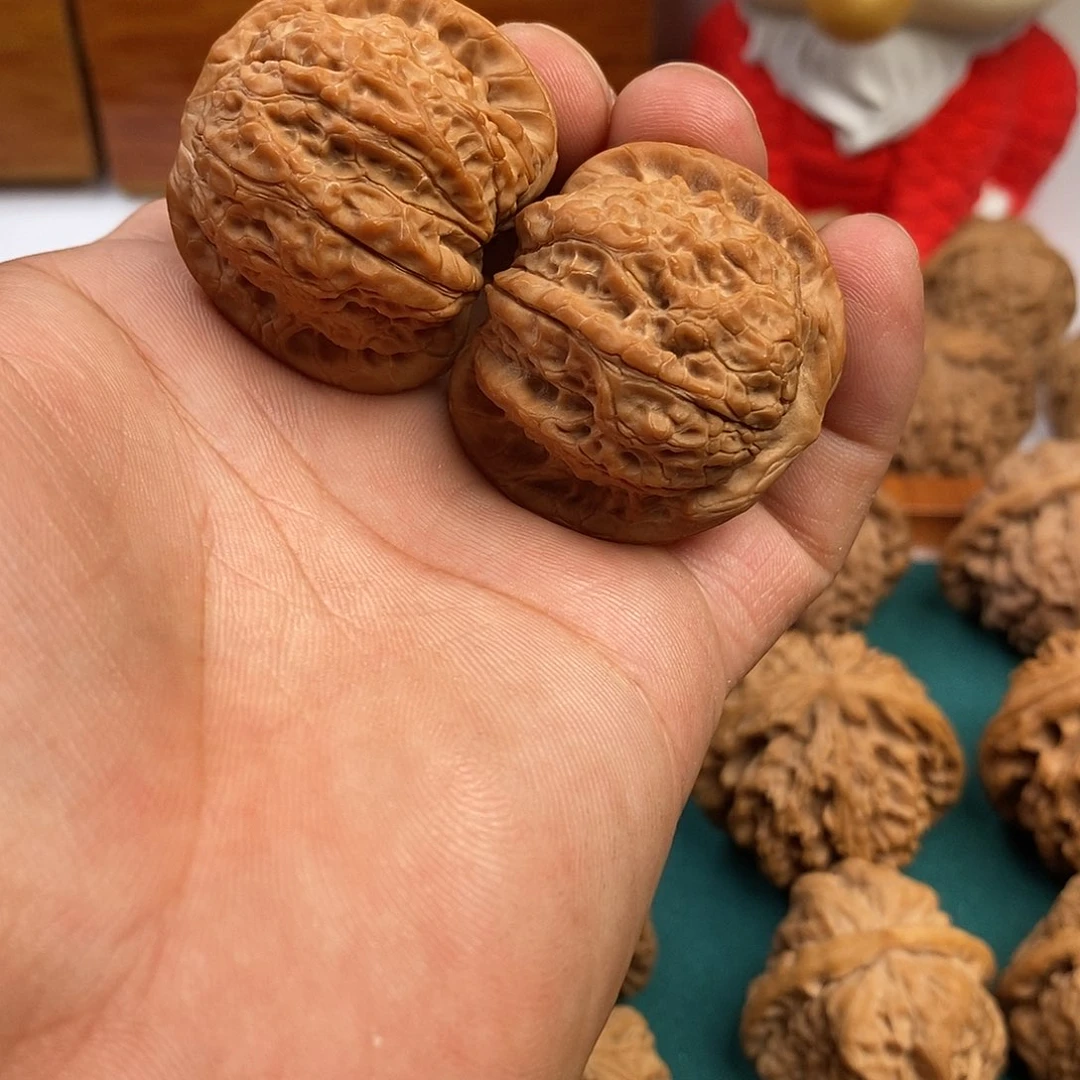 猴头核桃吊坠棒血麒麟狮子头