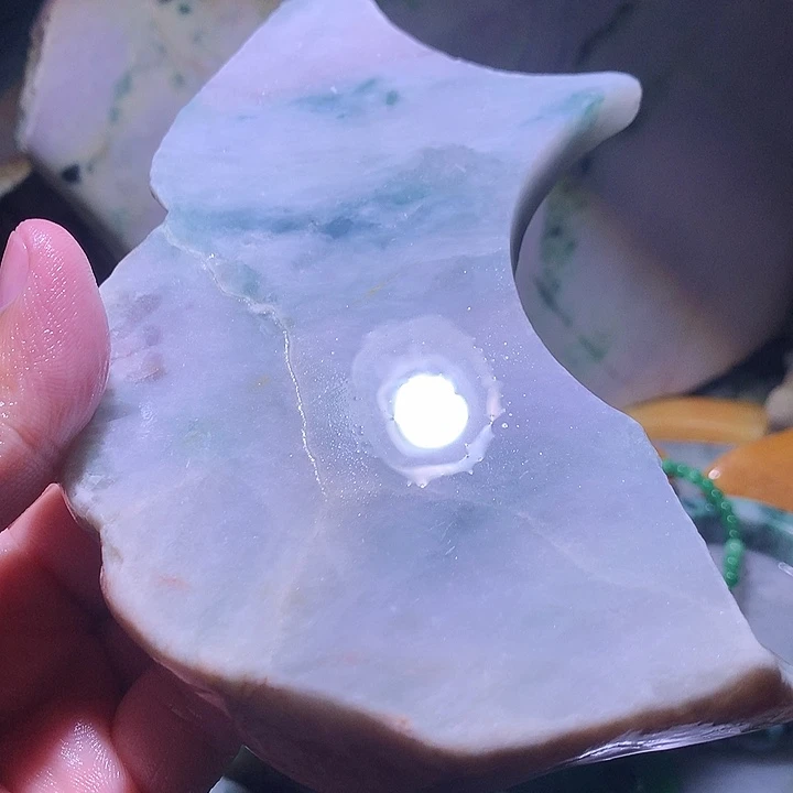 颈饰未镶嵌翡翠边角料