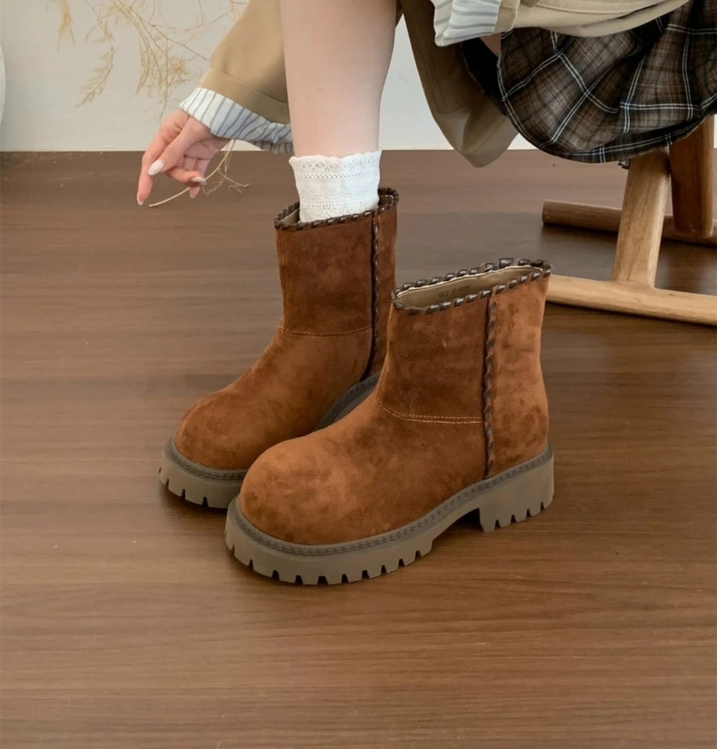 韩版美拉德圆头粗跟套筒绒面短靴女秋冬编织设计百搭经典显瘦短靴