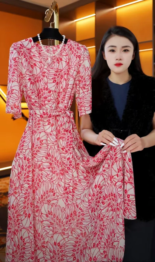 夏季V领街头街头风微胖女连衣裙修身时尚宽松洋气气质裙子