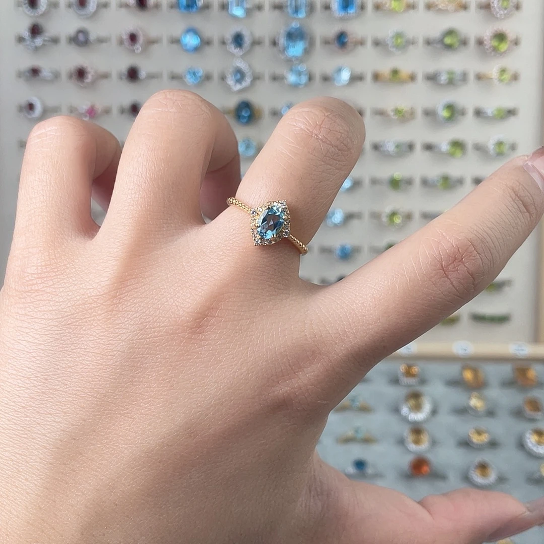 托帕石银S925镶嵌戒指围钻款戒指