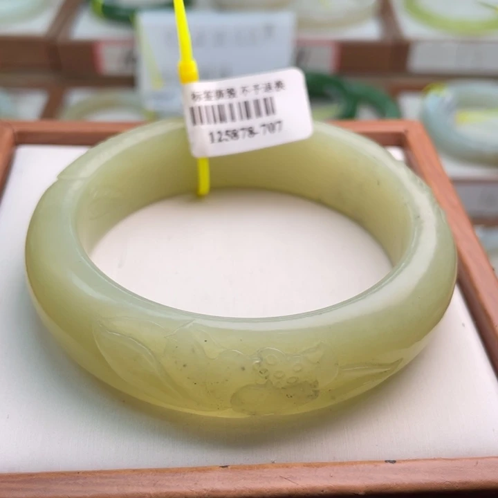 【闪购商品】未镶嵌手镯和田玉65 55/56