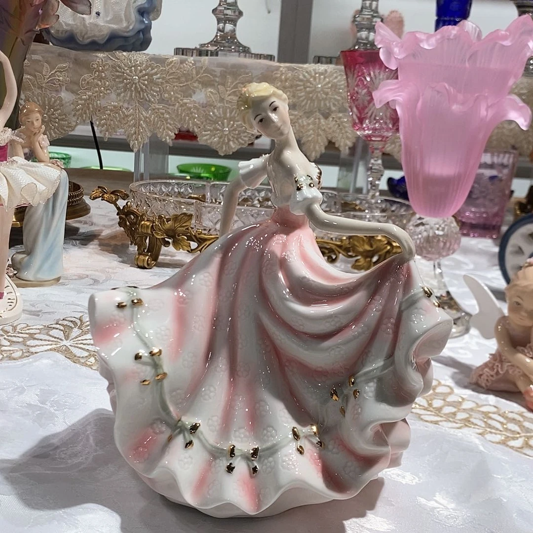 摆件0246骨瓷回眸款瓷偶摆件礼盒装