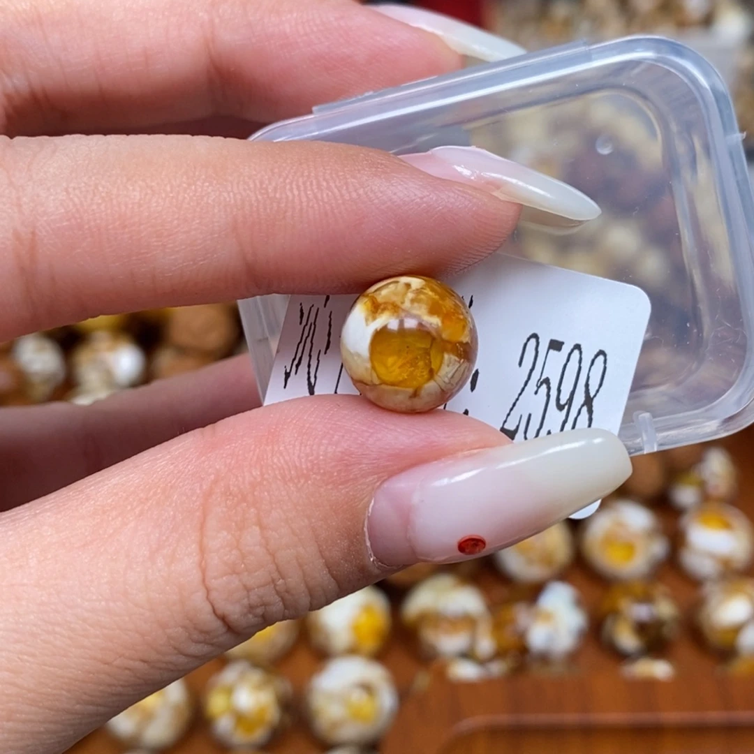 蜜蜡未镶嵌珠宝奇石2598