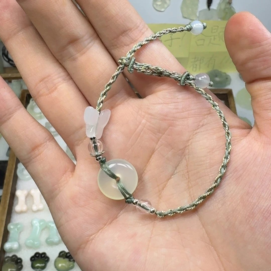 蛇纹石玉吊坠未镶嵌怎*