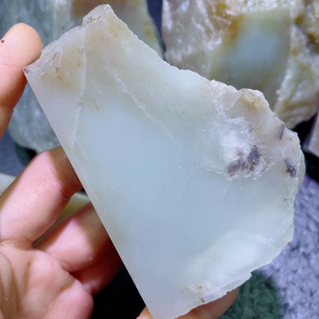 和田玉未镶嵌珠宝半成品