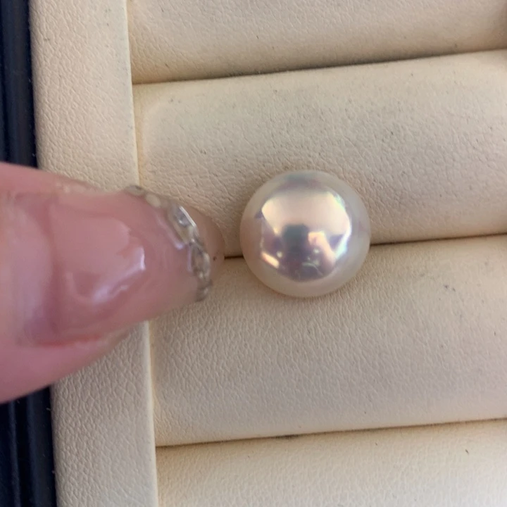 未镶嵌颈饰拼合珍珠（马贝珠）