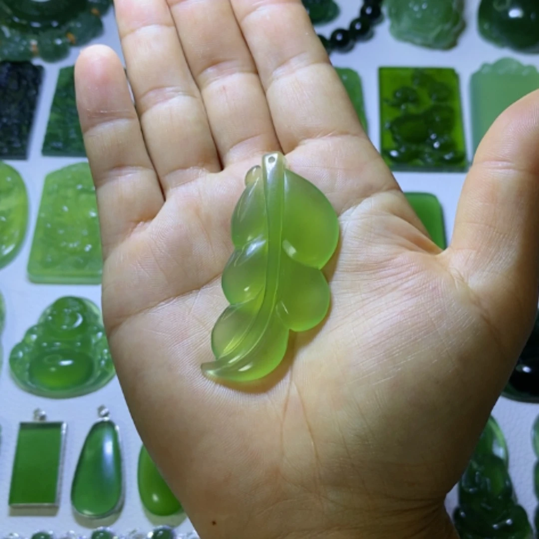 【闪购商品】未镶嵌蛇纹石玉颈饰