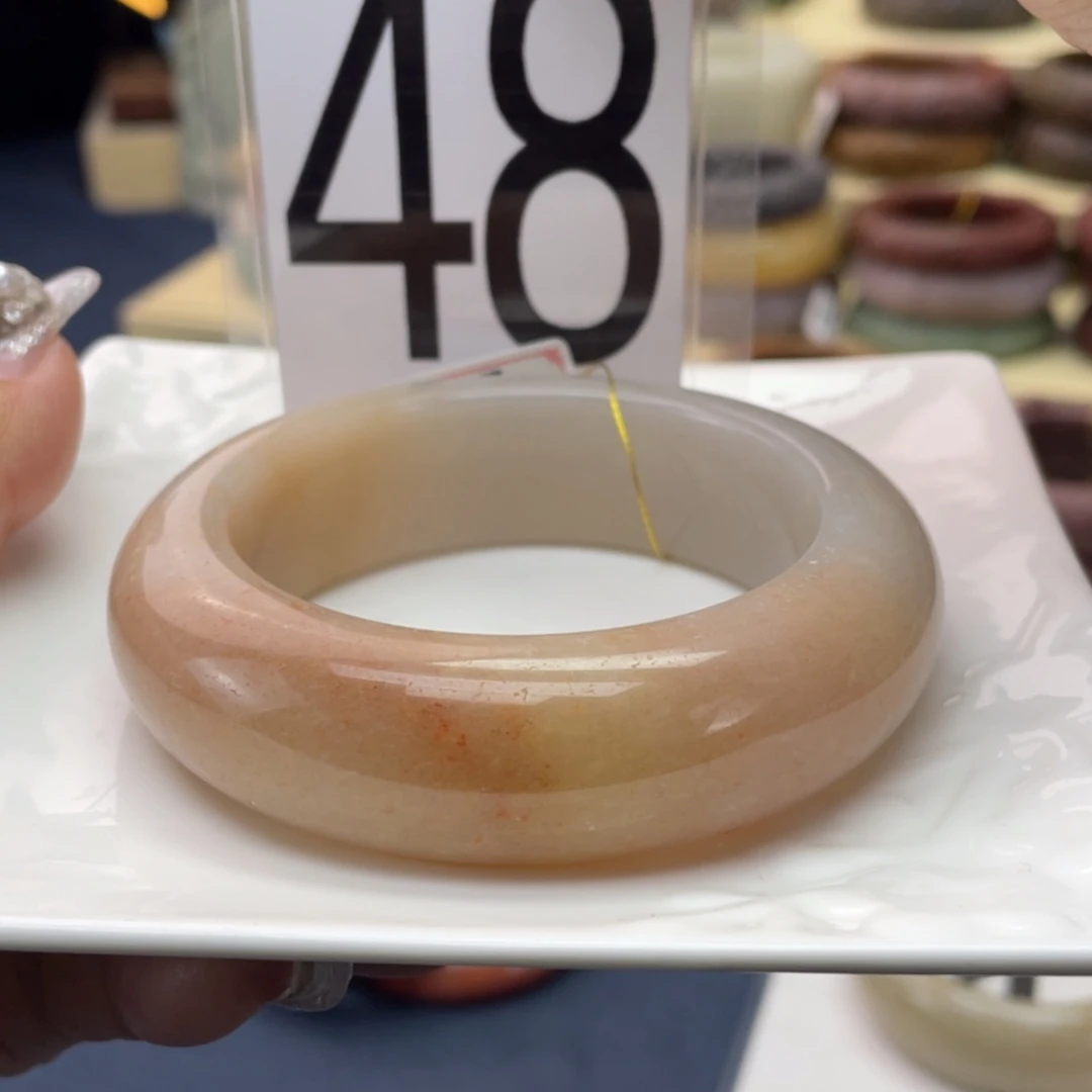 【闪购商品】石英质玉手镯未镶嵌