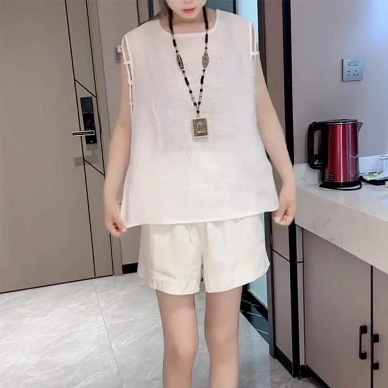 时尚休闲套装女2025夏季新款洋气宽松显瘦蕾丝拼接上衣短裤两件套