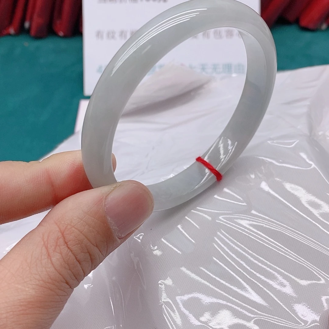 翡翠手镯未镶嵌y**g5333333333