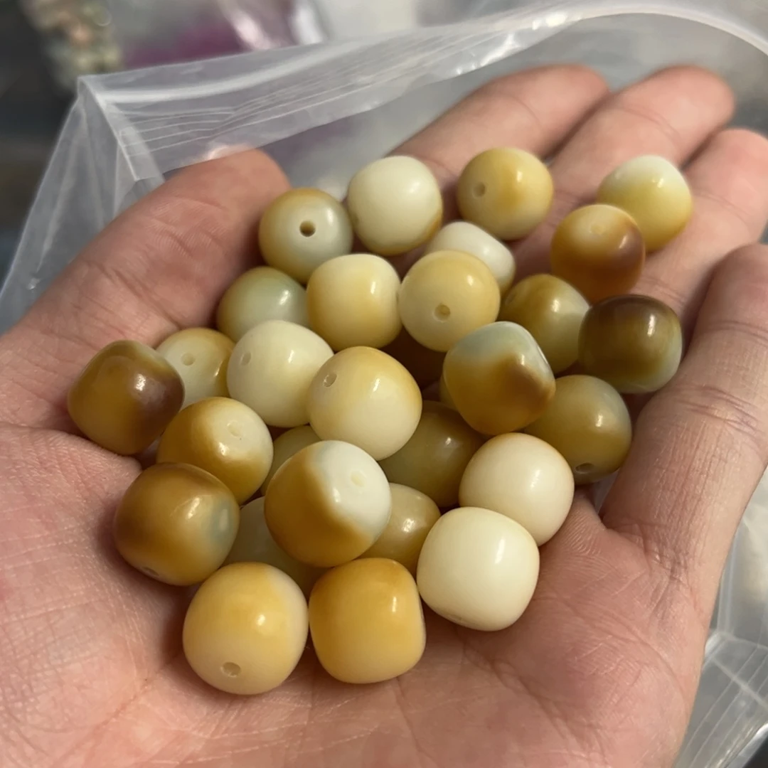 【闪购商品】白玉菩提吊坠q13/50+10颗糖壳