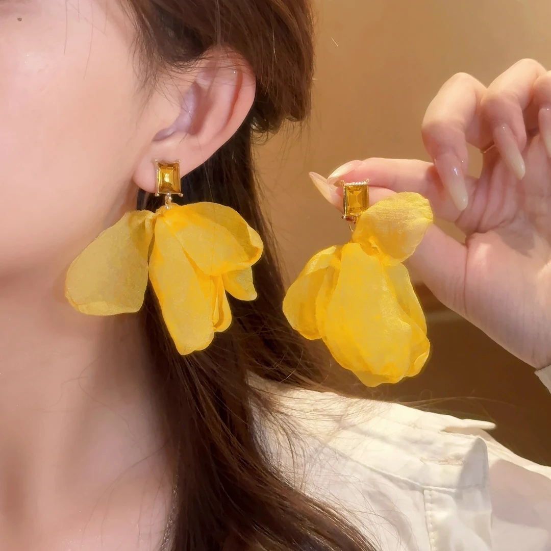 铜合金耳饰 超仙黄色花朵耳环高级感夸张气质耳钉氛围显脸小耳饰