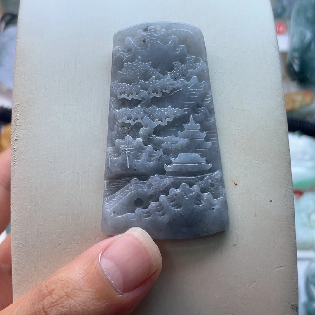 【闪购商品】翡翠未镶嵌颈饰山水