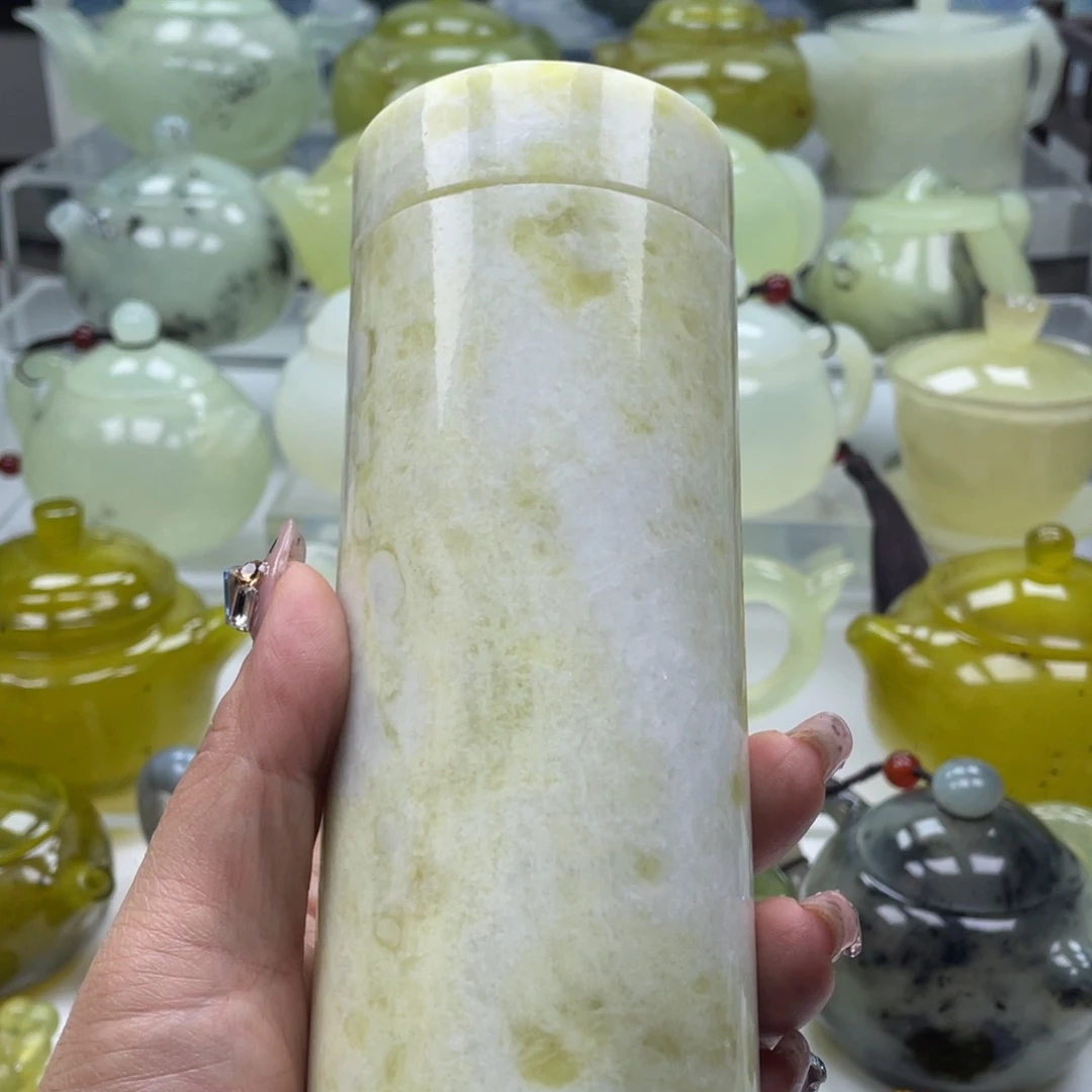 蛇纹石玉未镶嵌玉水杯