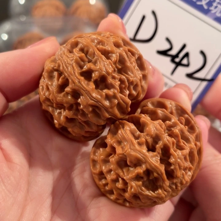 文玩核桃把件D242苹果园40