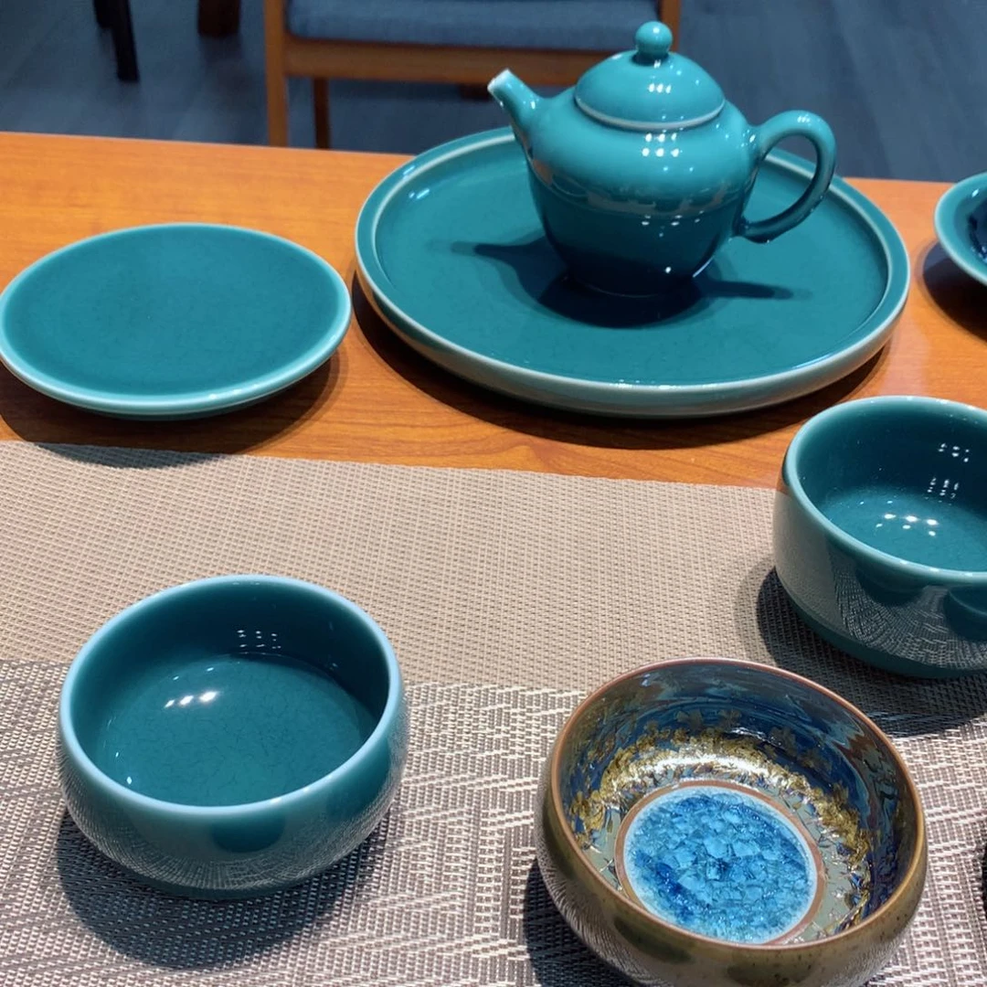 应*龙泉青瓷茶具一套