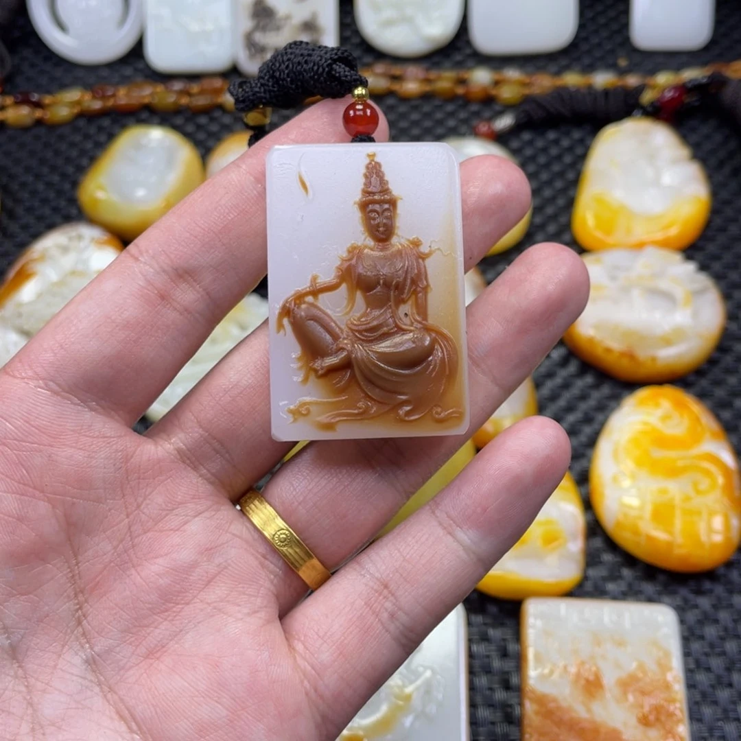 颈饰未镶嵌和田玉