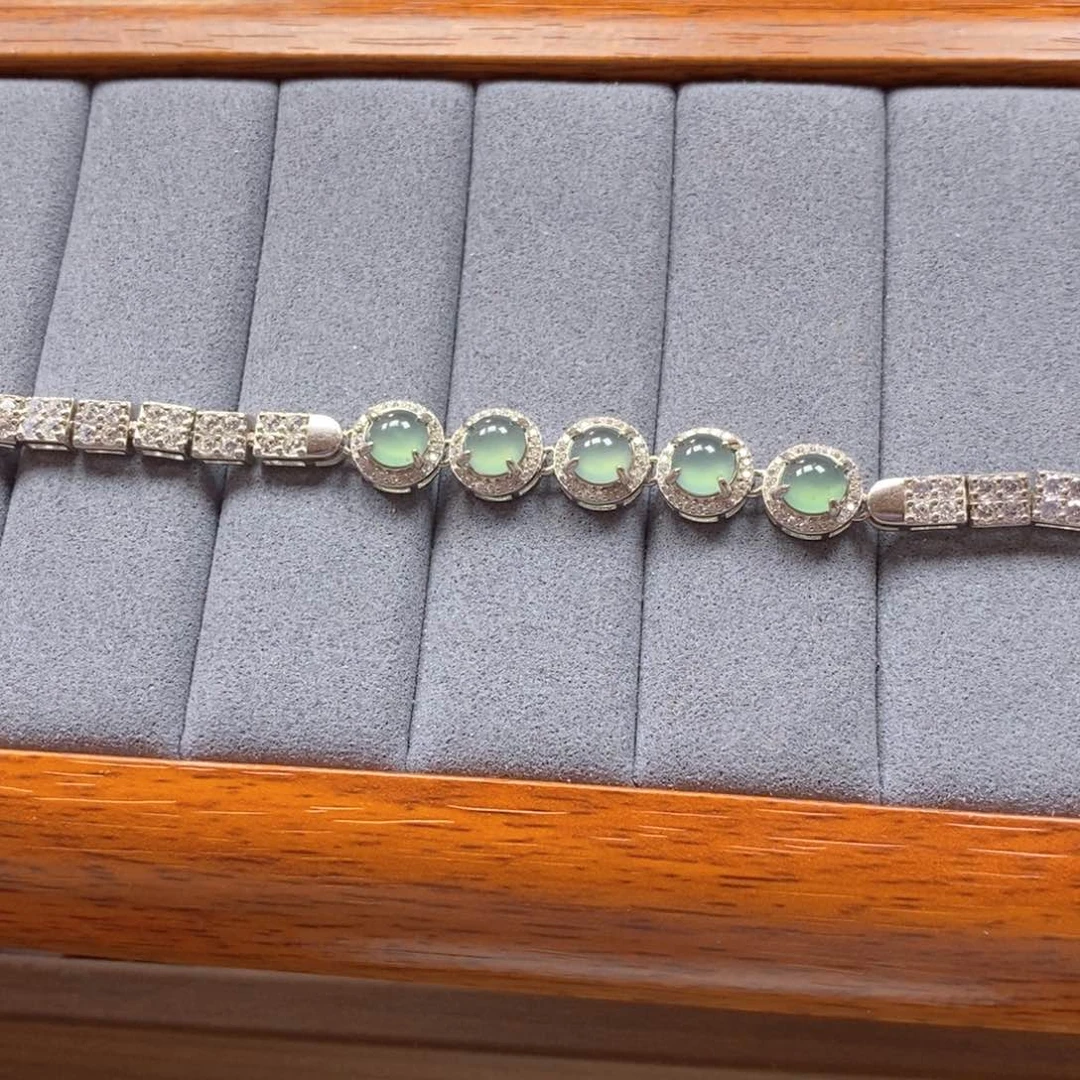 翡翠颈饰银S925镶嵌九**°翡翠手链