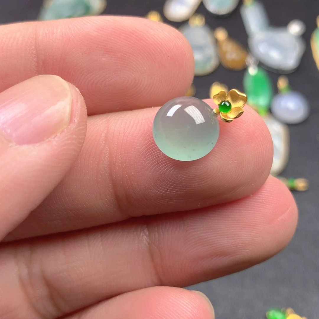 【闪购商品】颈饰18K金镶嵌翡翠翡翠