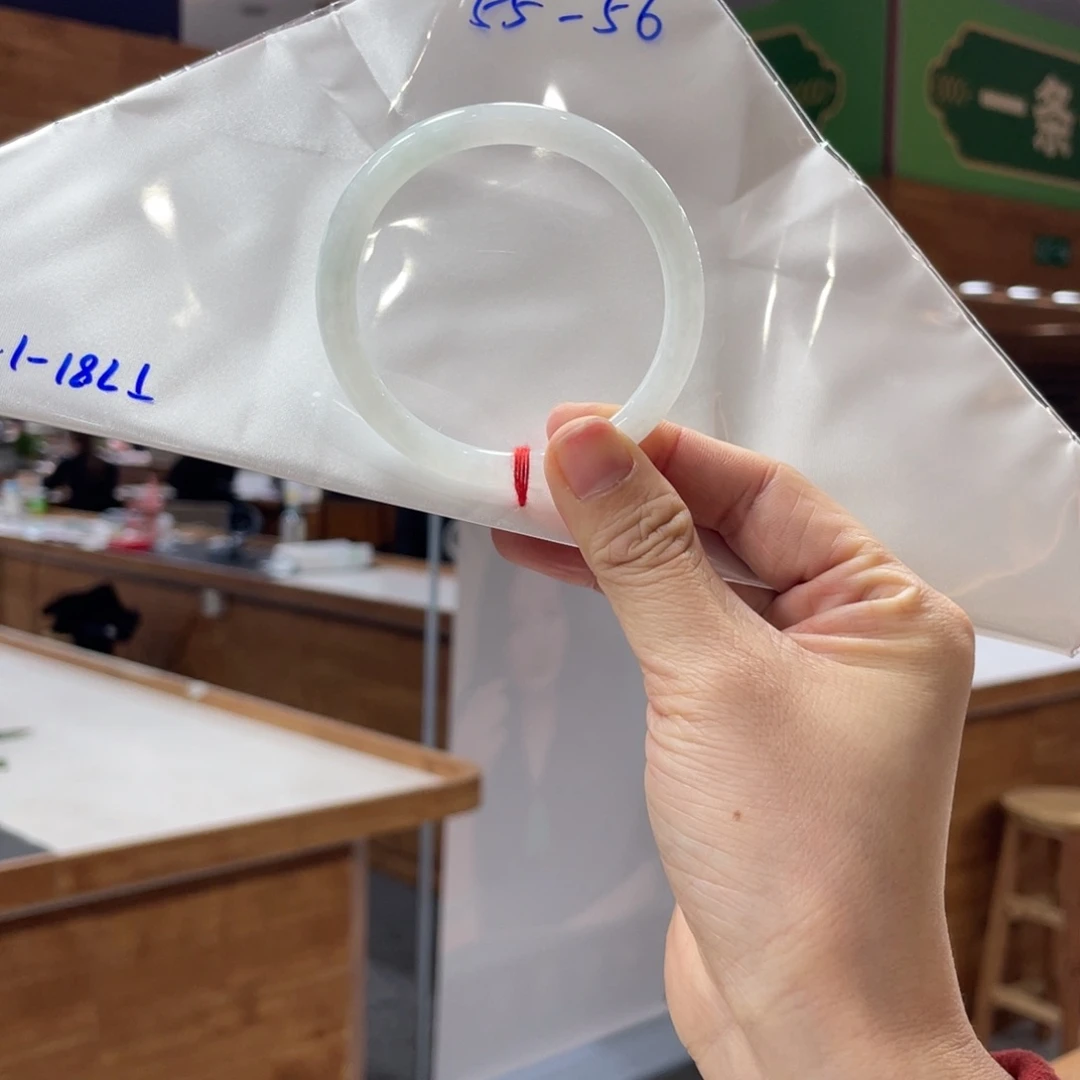 翡翠未镶嵌手镯翡翠