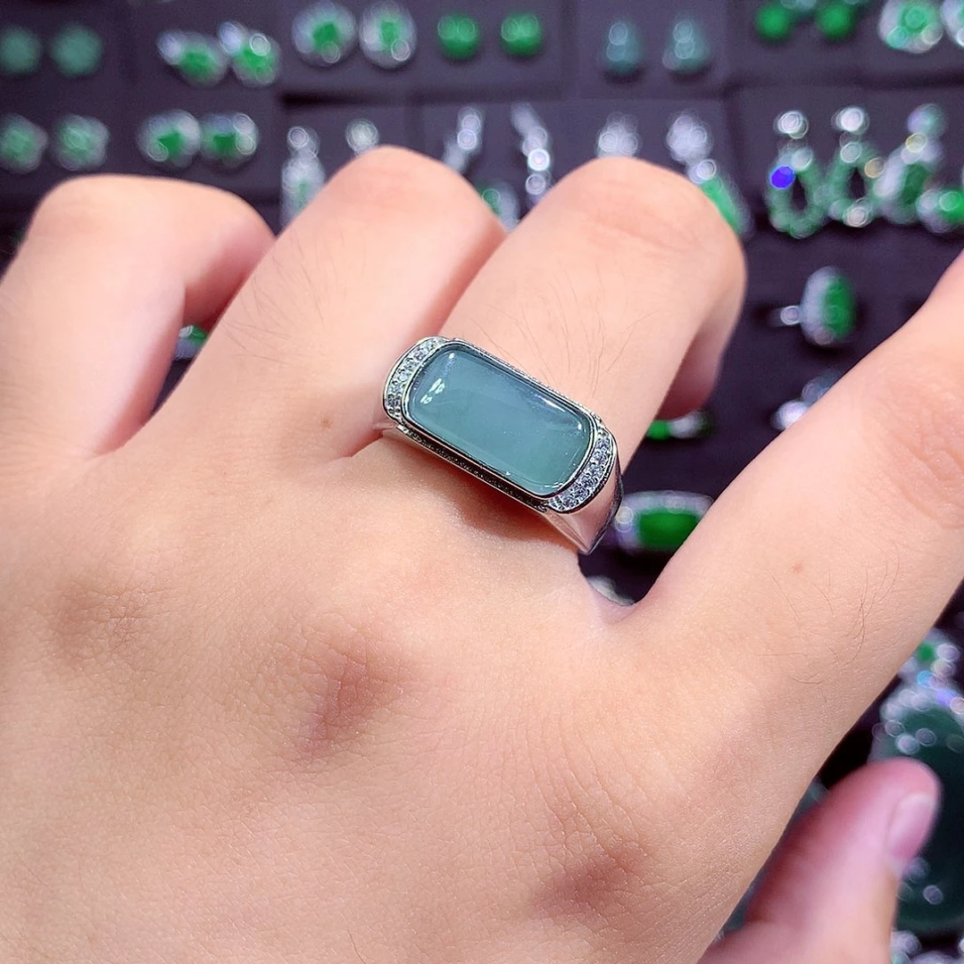 颈饰未镶嵌翡翠天然