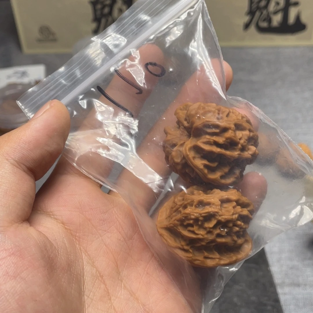 z***n文玩核桃把件苹果园 013