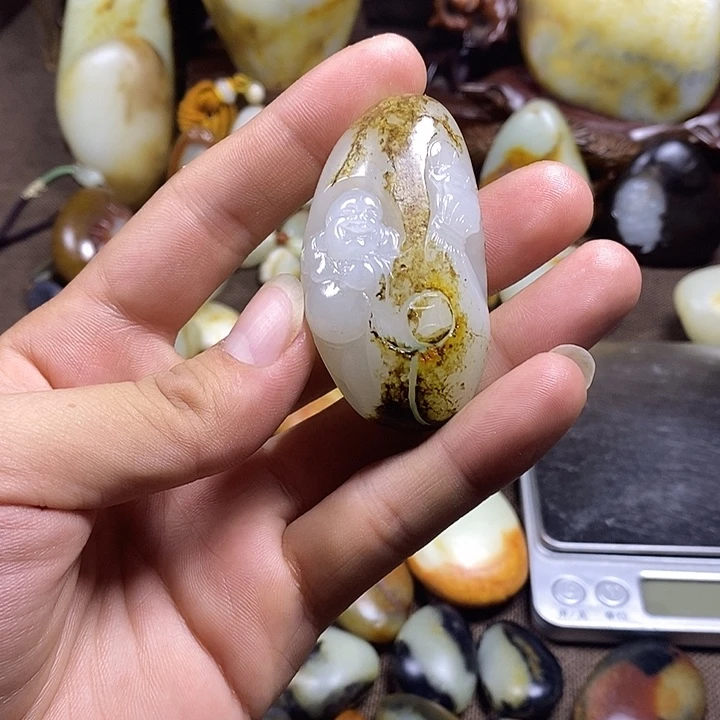 和田玉未镶嵌挂件