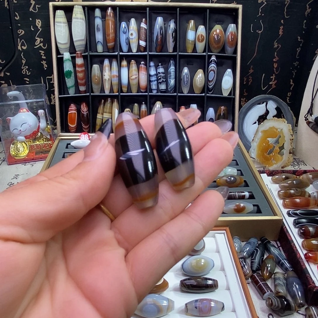 未镶嵌颈饰玛瑙/玉髓天**顺