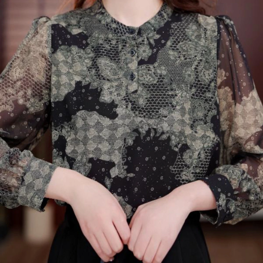 FZ329浮翠炜烨2025新款圆领刺绣小衫套头衬衫长袖时髦上衣打底衫