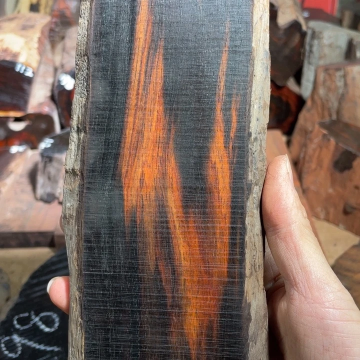 见***房交趾黄檀（大红酸枝）