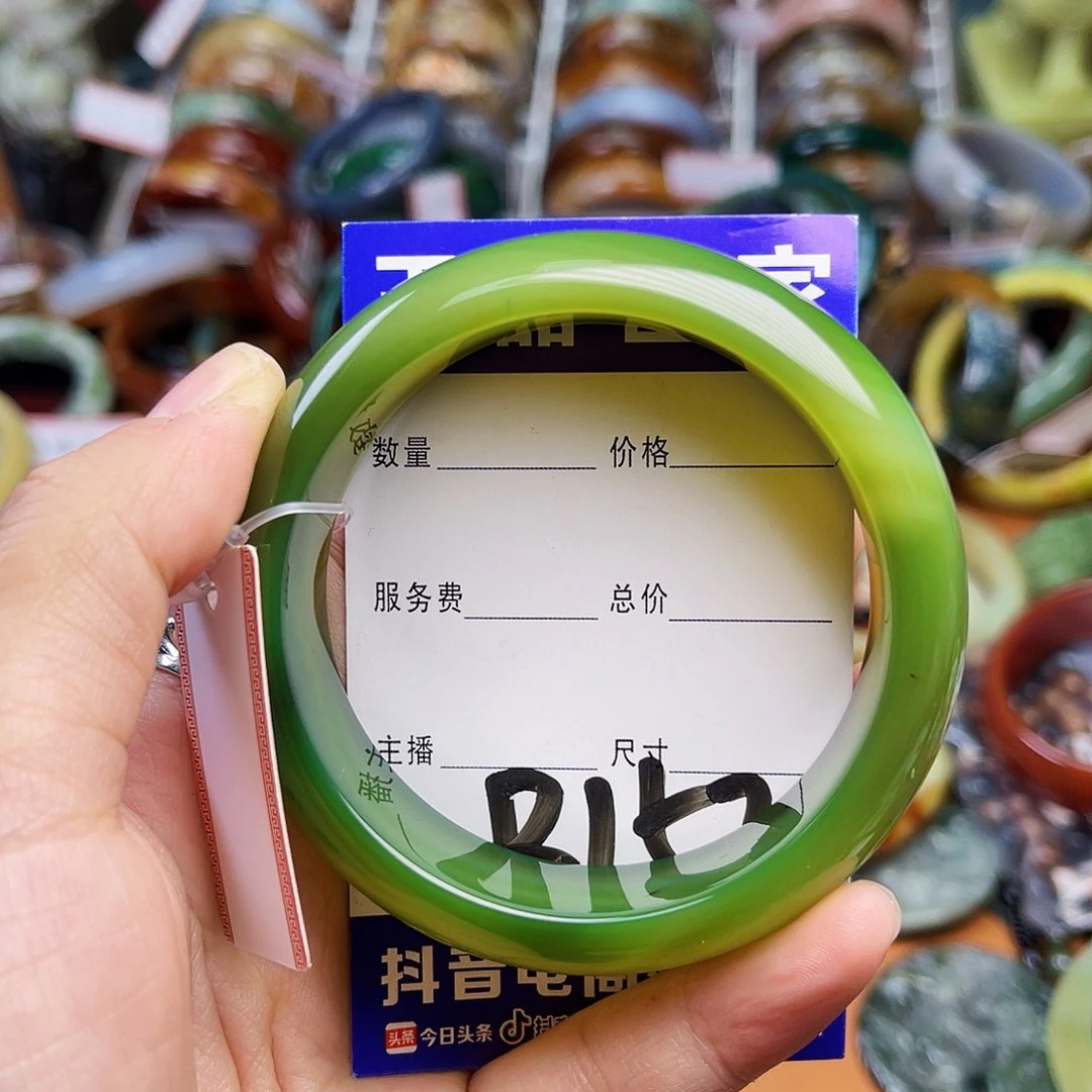 石英质玉颈饰未镶嵌