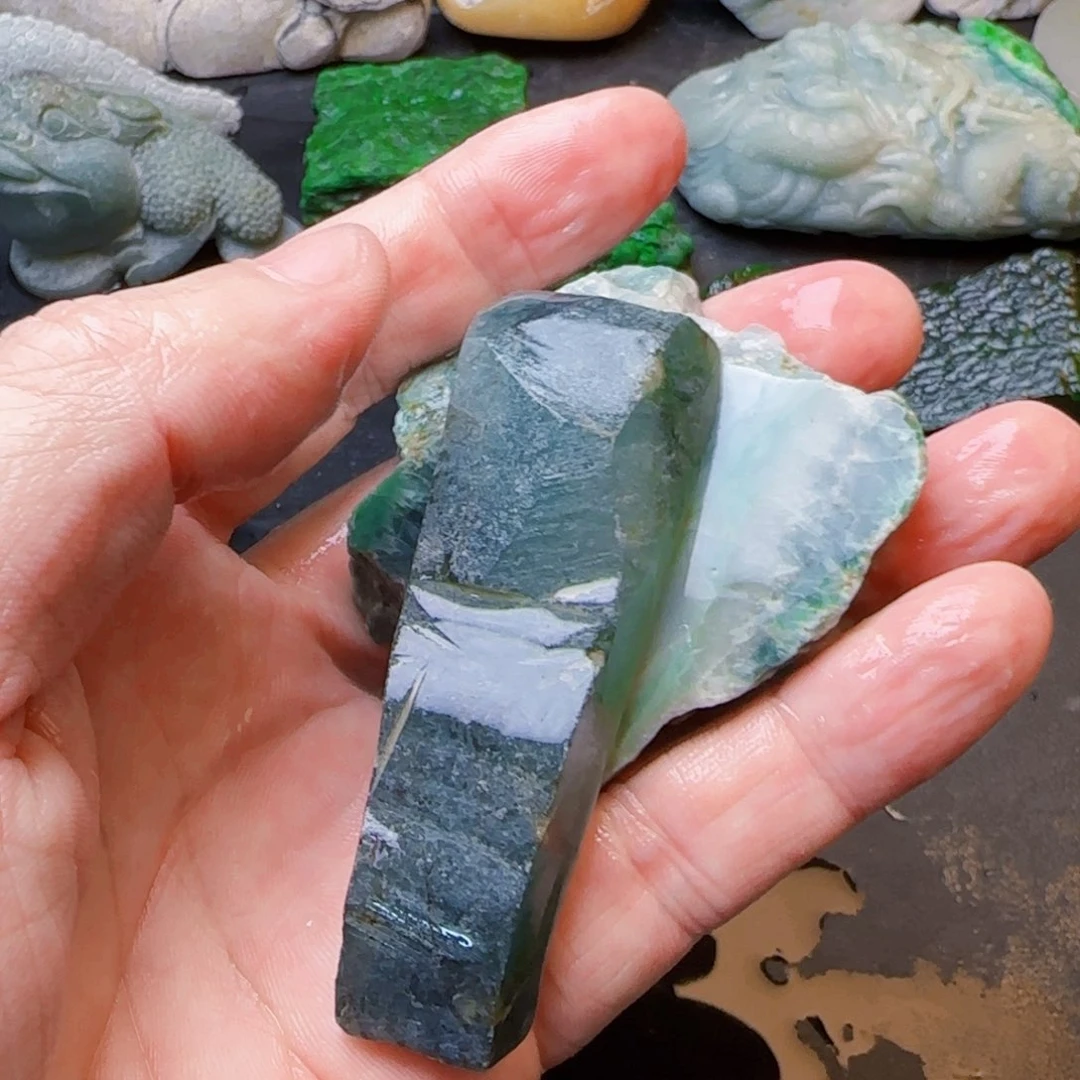 偶***见翡翠未镶嵌颈饰10