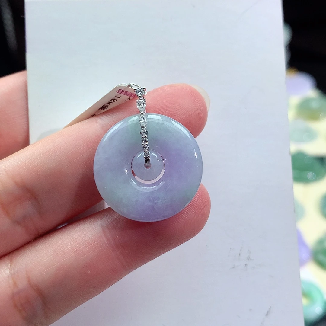 翡翠18K金镶嵌颈饰甜甜圈